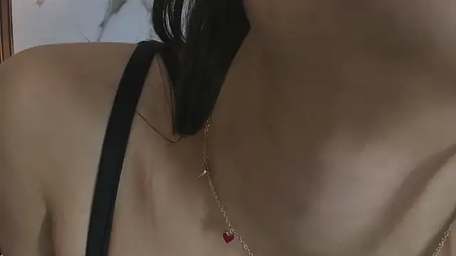 Snapshot of hannahill69 chatting on 5, 3, 2025 hannahill69 online show from 5, 3, 2025