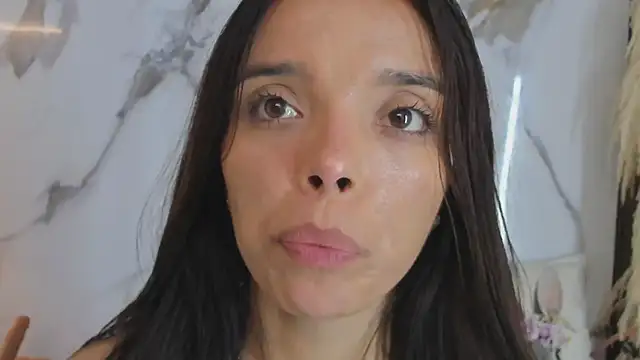 Snapshot of hannahill69 chatting on 5, 3, 2025 hannahill69 online show from 5, 3, 2025