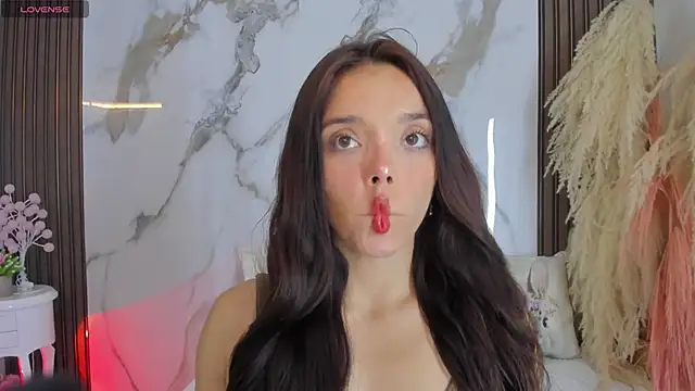 Snapshot of hannahill69 chatting on 15, 9, 2025 hannahill69 online show from 15, 9, 2025