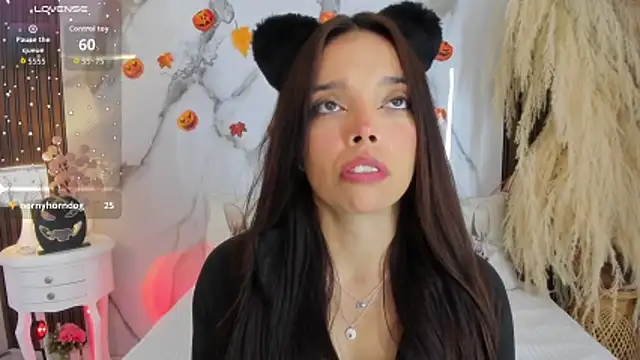 Snapshot of hannahill69 chatting on 28, 10, 2025 hannahill69 online show from 28, 10, 2025