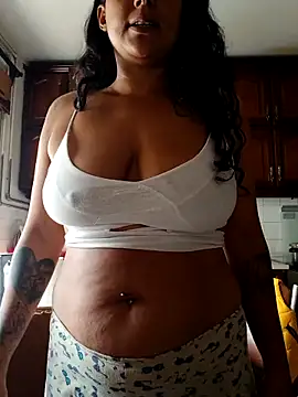 Snapshot of Monick17 chatting on 24, 10, 2025 Monick17 online show from 24, 10, 2025