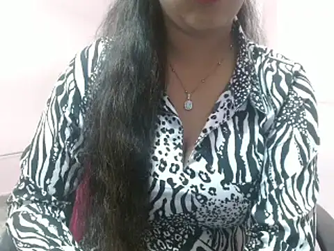 Snapshot of LovingPihu chatting on 17, 3, 2025 LovingPihu online show from 17, 3, 2025