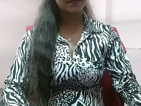 Snapshot of LovingPihu chatting on 17, 3, 2025 LovingPihu online show from 17, 3, 2025