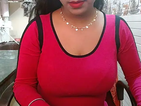 Snapshot of LovingPihu chatting on 2, 12, 2025 LovingPihu online show from 2, 12, 2025