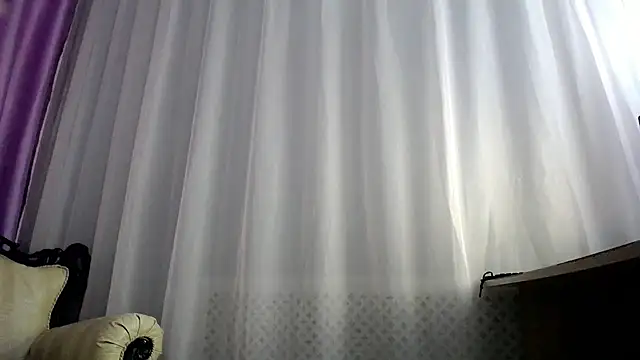 Snapshot of queen_a_n_i chatting on 25, 12, 2024 queen a n i online show from 25, 12, 2024