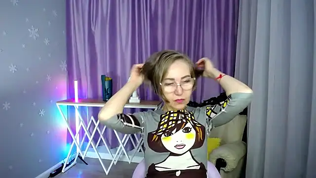 Snapshot of queen_a_n_i chatting on 26, 10, 2025 queen a n i online show from 26, 10, 2025