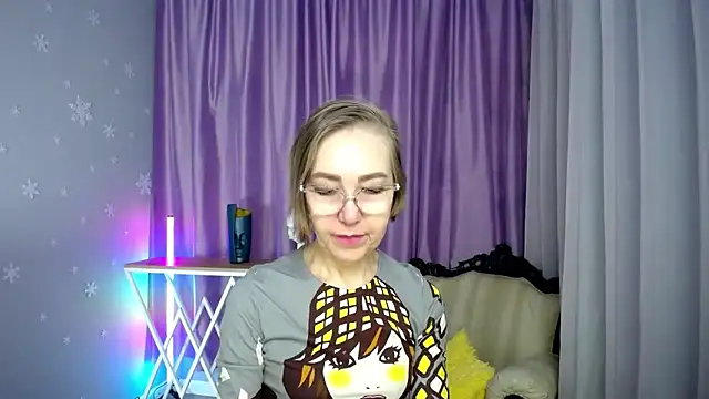 Snapshot of queen_a_n_i chatting on 16, 11, 2025 queen a n i online show from 16, 11, 2025