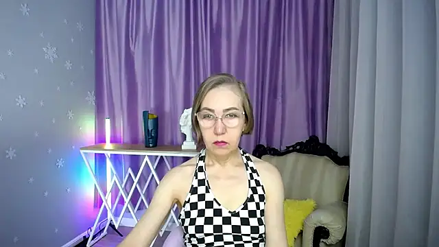 Snapshot of queen_a_n_i chatting on 26, 11, 2025 queen a n i online show from 26, 11, 2025