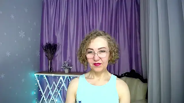 queen a n i online show from 10, 5, 2026