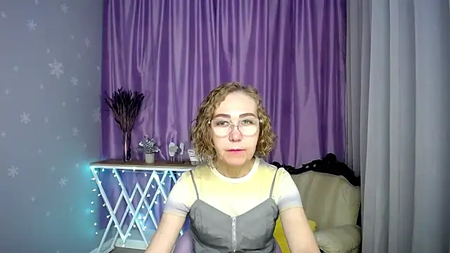 queen a n i online show from 12, 7, 2026