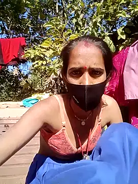 Snapshot of Mohni_Das chatting on 23, 12, 2025 Mohni Das online show from 23, 12, 2025