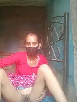 Snapshot of Mohni_Das chatting on 4, 4, 2026 Mohni Das online show from 4, 4, 2026