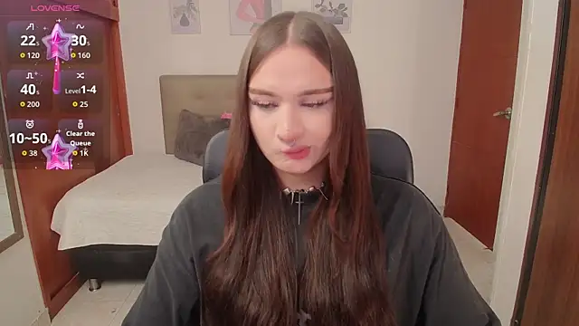 Snapshot of Miley_Baker chatting on 23, 10, 2025 Miley Baker online show from 23, 10, 2025