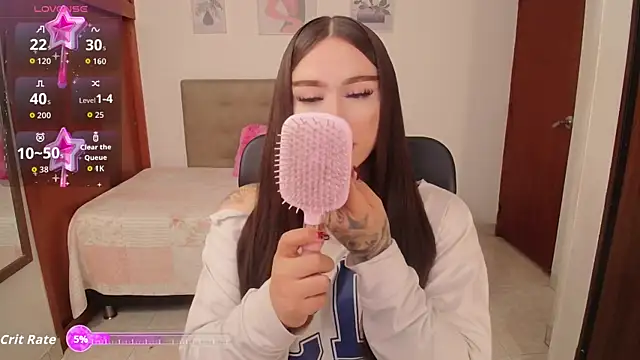 Snapshot of Miley_Baker chatting on 25, 10, 2025 Miley Baker online show from 25, 10, 2025