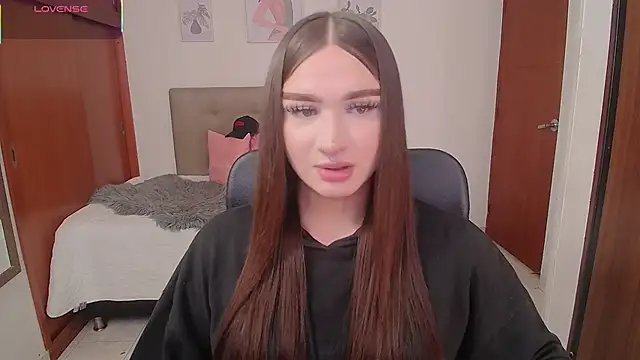 Snapshot of Miley_Baker chatting on 15, 12, 2025 Miley Baker online show from 15, 12, 2025