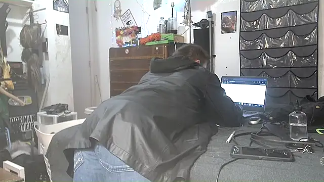 Snapshot of TheHellBilly chatting on 13, 10, 2025 TheHellBilly online show from 13, 10, 2025