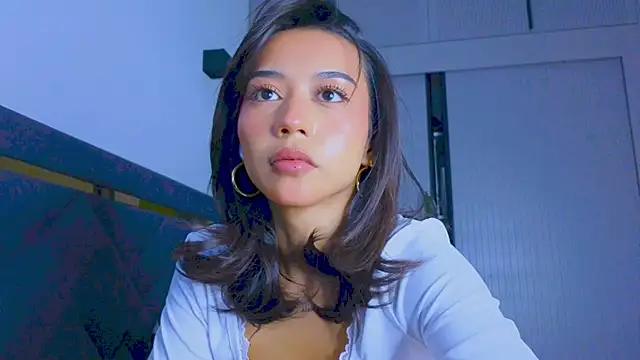 Snapshot of Mia_Tin chatting on 21, 9, 2025 Mia Tin online show from 21, 9, 2025