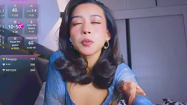 Mia Tin online show from 31, 10, 2025