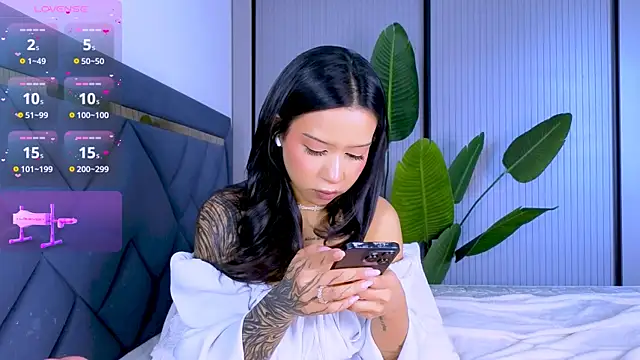 Snapshot of Mia_Tin chatting on 13, 7, 2026 Mia Tin online show from 13, 7, 2026