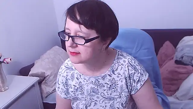 Snapshot of ChristaRose chatting on 2, 2, 2025 ChristaRose online show from 2, 2, 2025