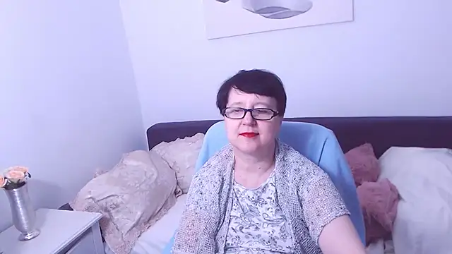 Snapshot of ChristaRose chatting on 5, 10, 2025 ChristaRose online show from 5, 10, 2025