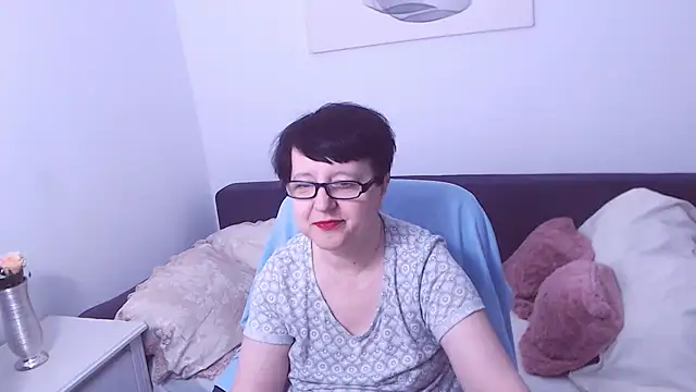 Snapshot of ChristaRose chatting on 5, 10, 2025 ChristaRose online show from 5, 10, 2025