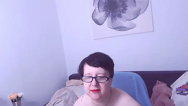 Snapshot of ChristaRose chatting on 12, 10, 2025 ChristaRose online show from 12, 10, 2025