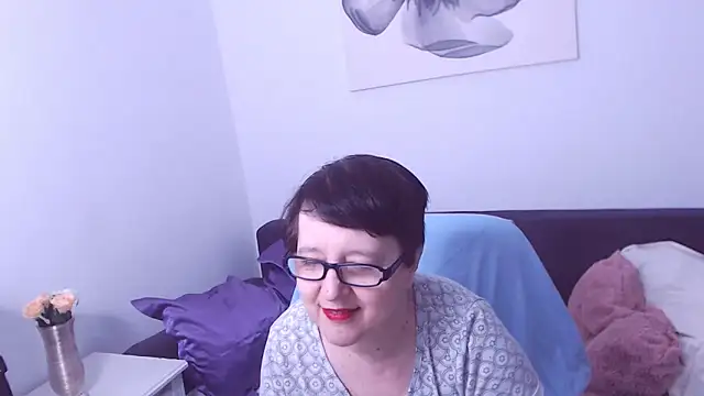 Snapshot of ChristaRose chatting on 5, 11, 2025 ChristaRose online show from 5, 11, 2025