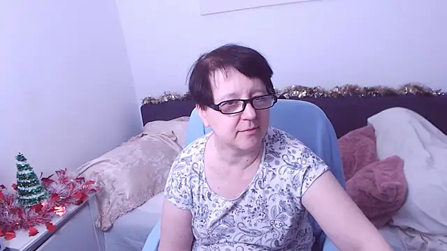 Snapshot of ChristaRose chatting on 13, 12, 2025 ChristaRose online show from 13, 12, 2025