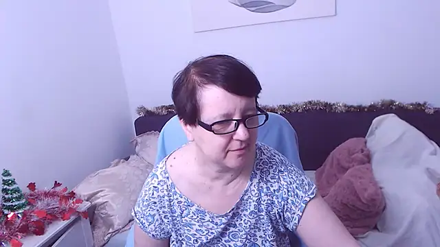 Snapshot of ChristaRose chatting on 14, 12, 2025 ChristaRose online show from 14, 12, 2025