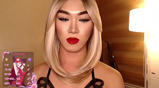 Snapshot of Local_Hoelyx chatting on 2, 2, 2025 Local Hoelyx online show from 2, 2, 2025