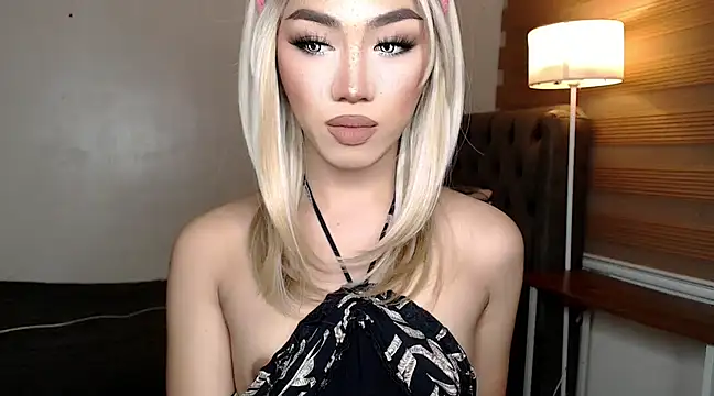 Snapshot of Local_Hoelyx chatting on 2, 3, 2025 Local Hoelyx online show from 2, 3, 2025