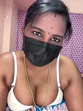 Snapshot of falooda288 chatting on 11, 4, 2026 falooda288 online show from 11, 4, 2026