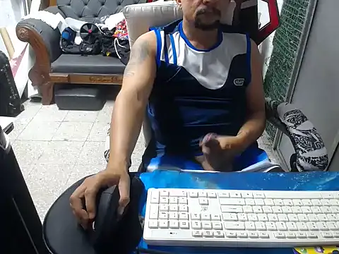 Snapshot of alexam_gal@xh chatting on 13, 12, 2024 alexam galxh online show from 13, 12, 2024