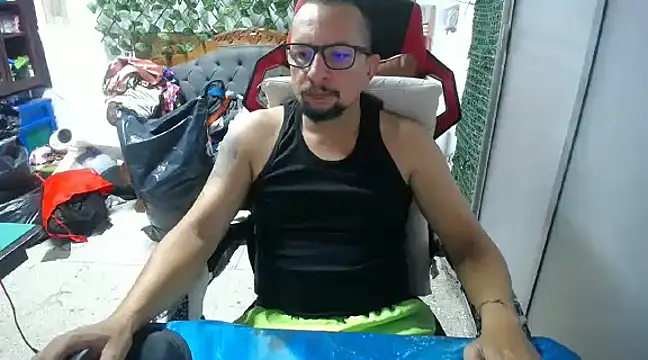 Snapshot of alexam_gal@xh chatting on 1, 2, 2025 alexam galxh online show from 1, 2, 2025