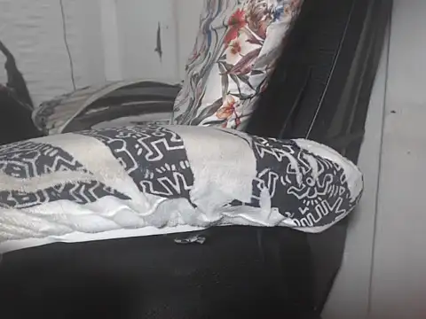 Snapshot of alexam_gal@xh chatting on 5, 11, 2025 alexam galxh online show from 5, 11, 2025