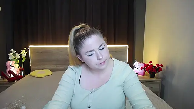 Snapshot of JessikaDaniel chatting on 4, 12, 2025 JessikaDaniel online show from 4, 12, 2025