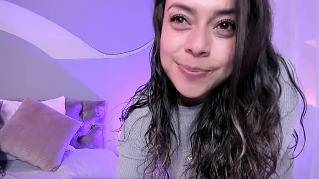 Nicolle W online show from 25, 2, 2025