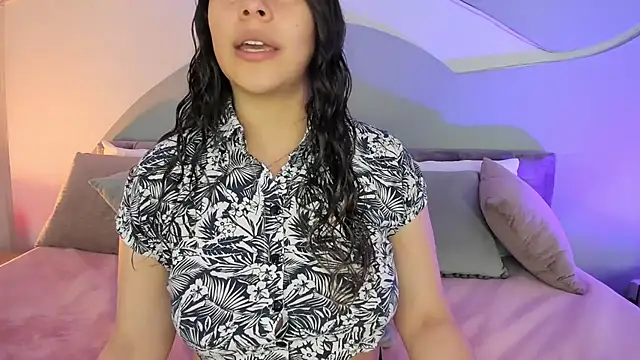 Nicolle W online show from 21, 9, 2025