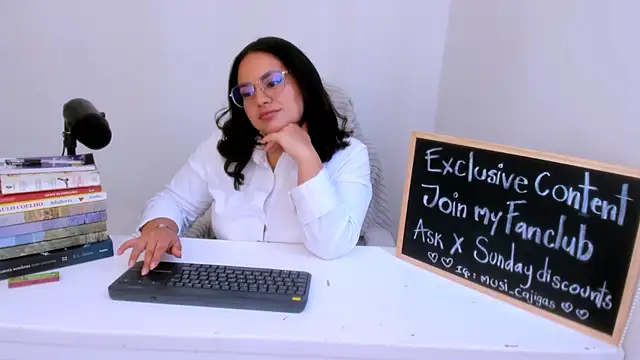 susy angel online show from 7, 6, 2026