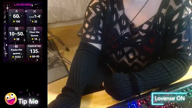 Snapshot of elisacoquineoff chatting on 25, 3, 2026 elisacoquineoff online show from 25, 3, 2026