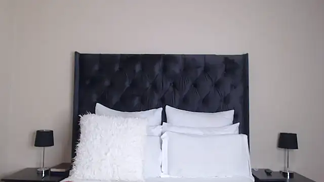 Sexynaughty Gal online show from 10, 4, 2026