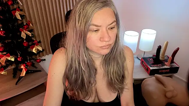 MarianL0ve online show from 20, 12, 2025