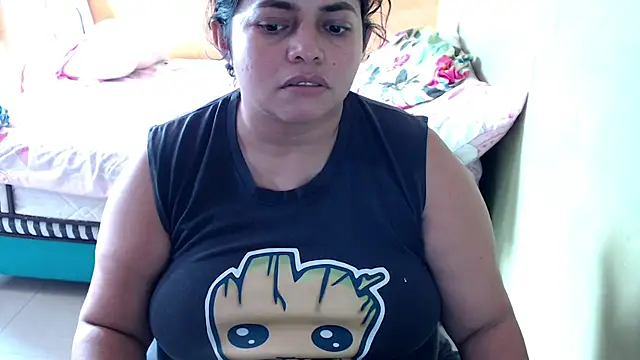 Snapshot of yulieth_bbw chatting on 17, 12, 2025 yulieth bbw online show from 17, 12, 2025