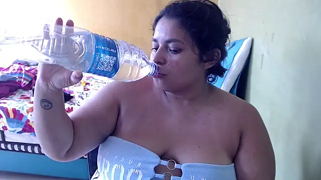 Snapshot of yulieth_bbw chatting on 25, 2, 2026 yulieth bbw online show from 25, 2, 2026