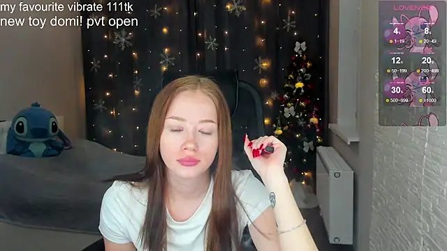 Hot Mia  online show from 8, 12, 2024