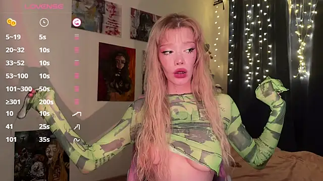 boobsybootie online show from 7, 3, 2025