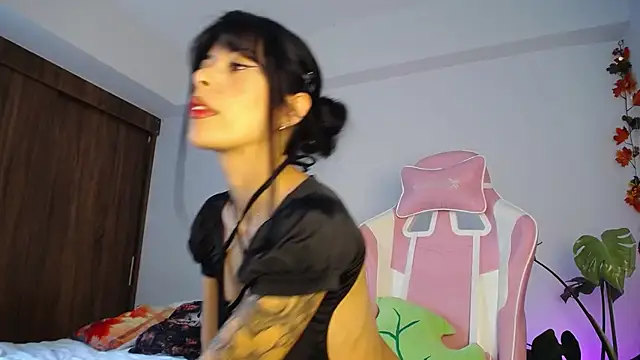 Snapshot of maggie_kay chatting on 9, 10, 2025 maggie kay online show from 9, 10, 2025