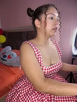 Snapshot of Shara_dreams chatting on 19, 6, 2026 Shara dreams online show from 19, 6, 2026