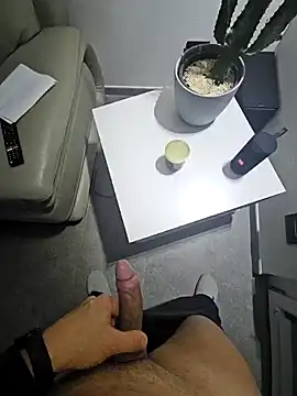 Snapshot of kekko-1982 chatting on 2, 1, 2025 kekko-1982 online show from 2, 1, 2025